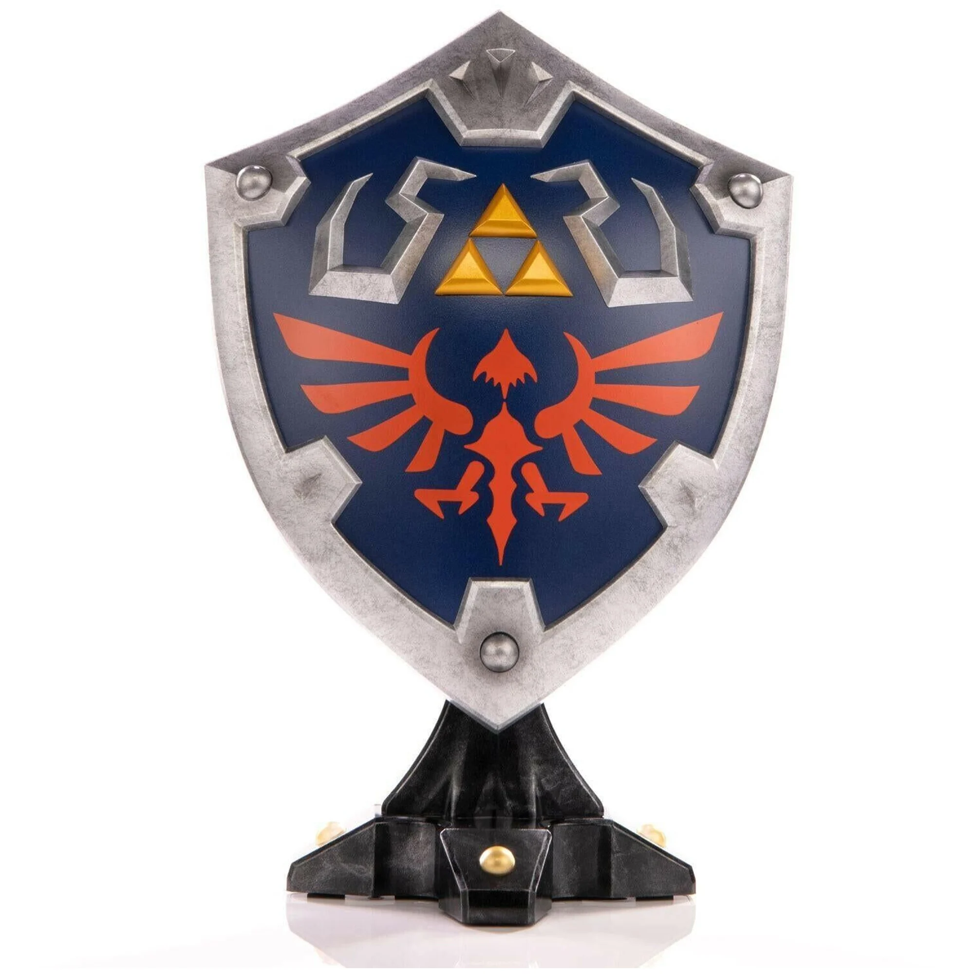 125133-The-Legend-of-Zelda-Breath-of-the-Wild-Hylian-Shield-Standard_edition-2000x2000-1